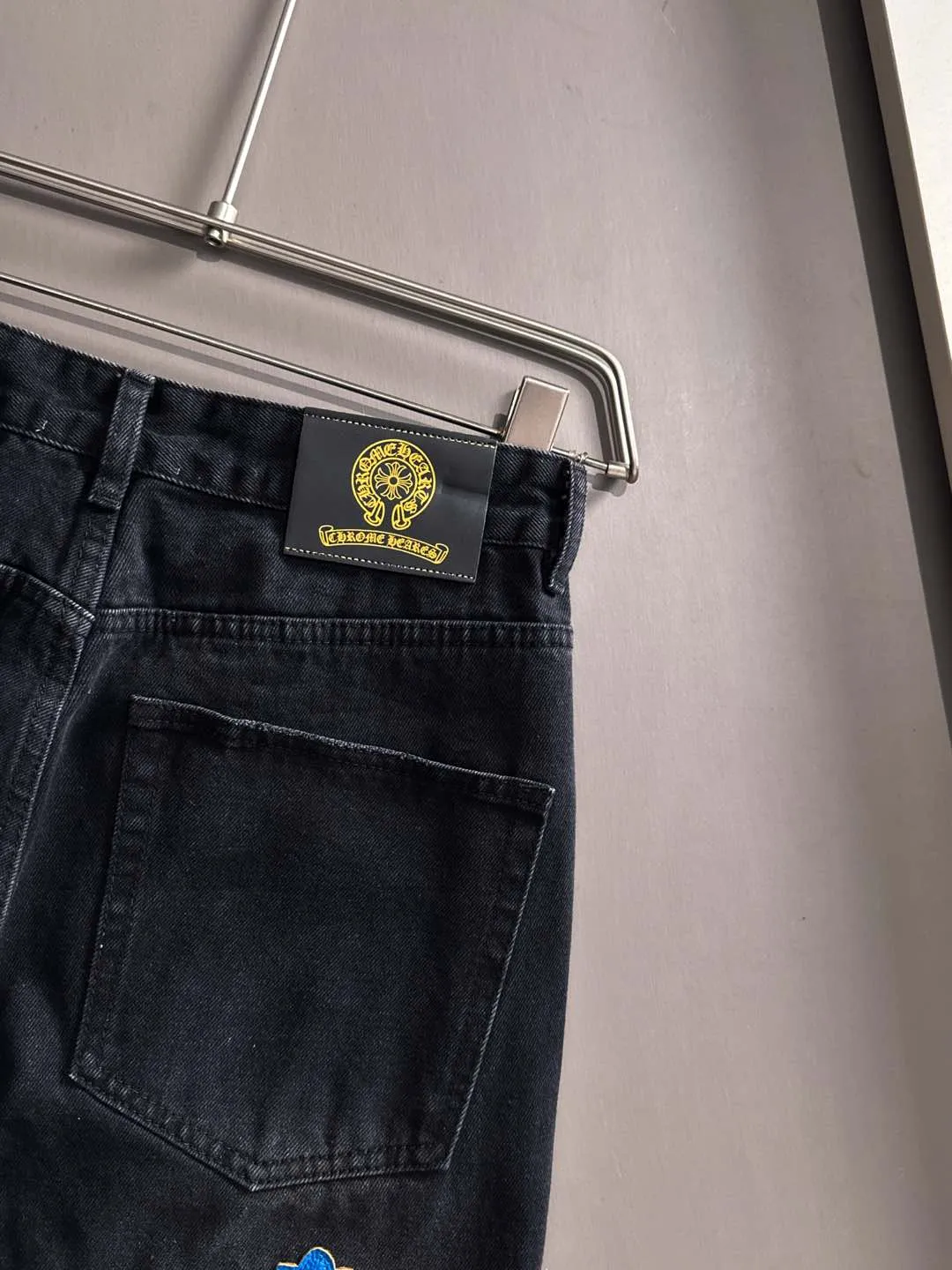 🅿️400 Croxin 2025 summer loose wide-leg jeans straight trousers, the trend in the trend! Many fashion bloggers control the upper body. The water is woven from imported Japanese Denim plain cotton denim fabric. It has three standards, is soft, delicate, comfortable and breathable. The color has a modern and fashionable vicissitudes. The upper body is versatile and fashionable! Light luxury, a must-have item for daily commuting! Size: S-3XL (please state your height and weight when placing an order)